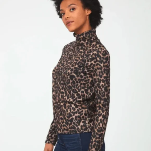 BEACH LUNCH LOUNGE SHAYNA ANIMAL PRINT SWEATER - Picture 7 of 7
